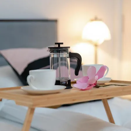 Lägenhet Deluxe Mtp Matejki By Renters Poznań