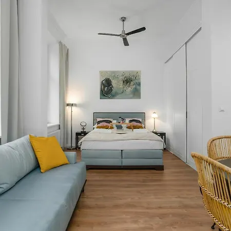 公寓 Deluxe Mtp Matejki By Renters