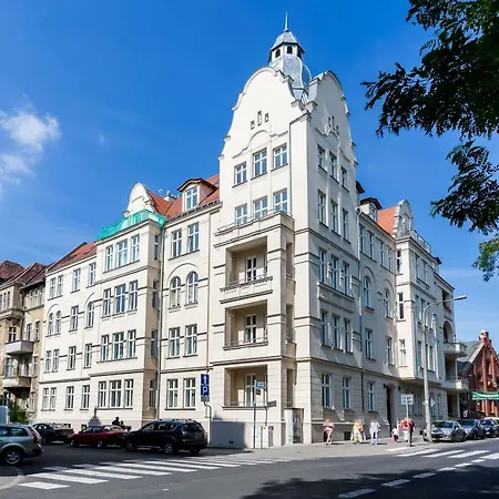 Apartment Deluxe Mtp Matejki By Renters
