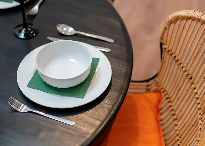 Deluxe Mtp Matejki By Renters Apartment