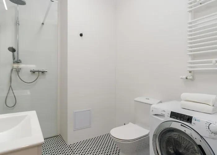 Apartment Deluxe Mtp Matejki By Renters *