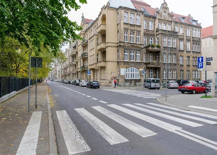 Deluxe Mtp Matejki By Renters * Poznaň